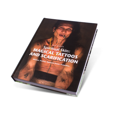 Boek: Magical Tattoos and Scarification - Edition Reuss Boek: Magical Tattoos and Scarification - Edition Reuss