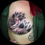 Borstkanker overlevende inspireert met een prachtig mastectomie Tattoo